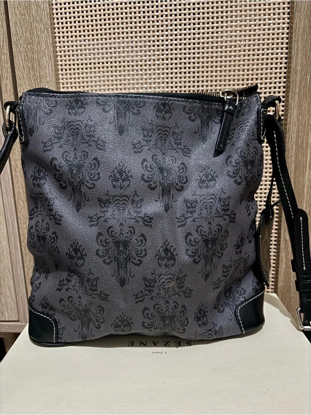 Dooney & Bourke sleek dooney